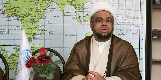 یکی از علمای بحرین: مذاکره با آمریکا با ماهیت نظام اسلامی ایران مغایرت دارد/ ایران مسیر پیشرفت۱۵۰ساله را با سه دهه طی کرد